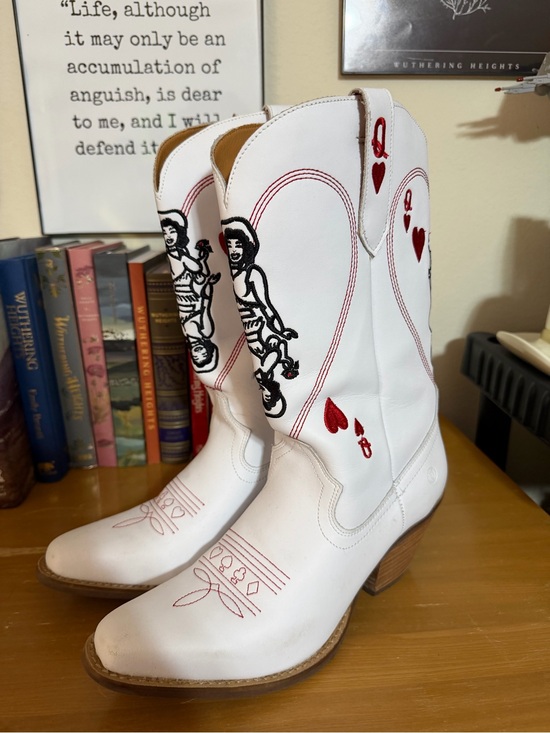 dingo Shoes - Dingo queen of hearts boots size 10